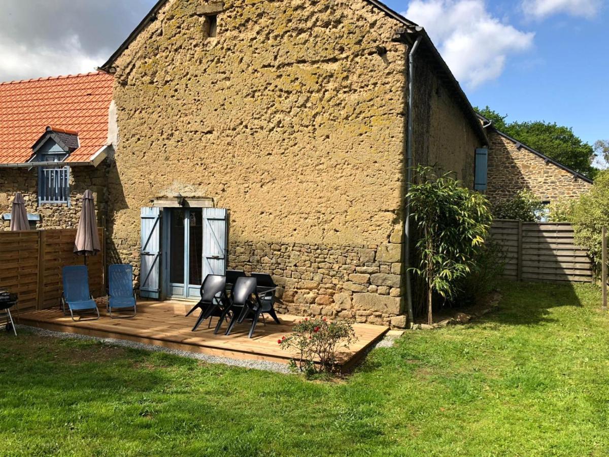 Gites De La Touche Aux Pourvoirs Combourg Zewnętrze zdjęcie