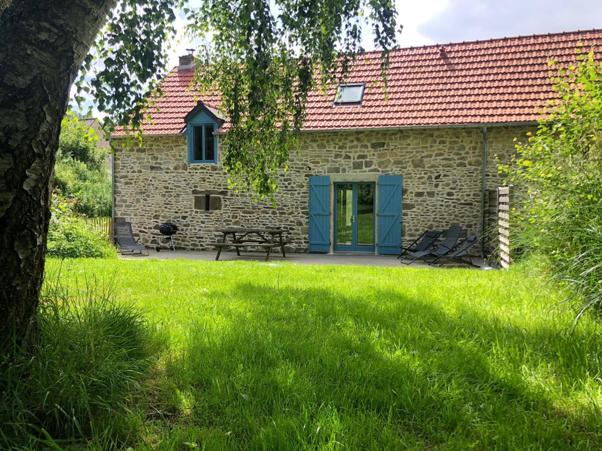 Gites De La Touche Aux Pourvoirs Combourg Zewnętrze zdjęcie